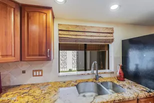 2505 E Denton Ln, Phoenix, AZ 85016 - Photo 14