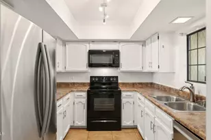 8301 N 21st Dr, Phoenix, AZ 85021 - Photo 12