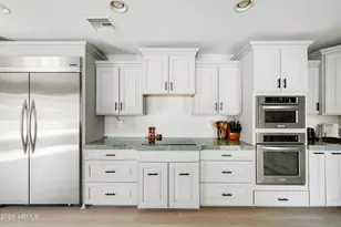 813 W Gleneagles Dr, Phoenix, AZ 85023 - Photo 26