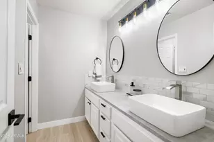 813 W Gleneagles Dr, Phoenix, AZ 85023 - Photo 16