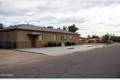 9027 N 11th Street, Phoenix, AZ 85020 - Photo 2