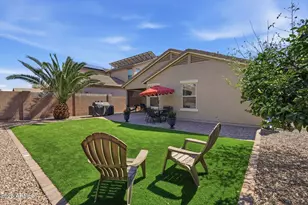 18374 W Surprise Farms Loop N, Surprise, AZ 85388 - Photo 36