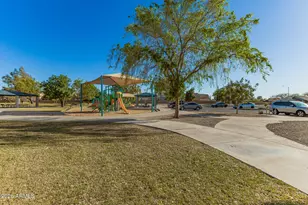 10683 N 70th Ave, Peoria, AZ 85345 - Photo 26