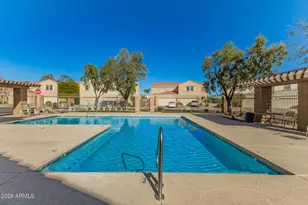 10683 N 70th Ave, Peoria, AZ 85345 - Photo 28