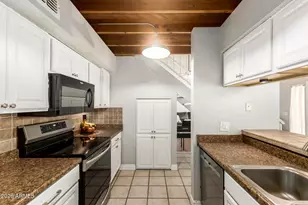 842 E Manor Dr, Chandler, AZ 85225 - Photo 2