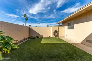 17015 N Pinion Ln, Sun City, AZ 85373 - Photo 10