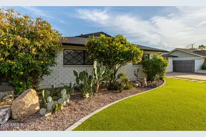 8335 E Weldon Avenue, Scottsdale, AZ 85251 - Photo 16
