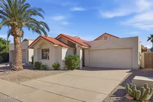11333 E Poinsettia Dr, Scottsdale, AZ 85259 - Photo 2