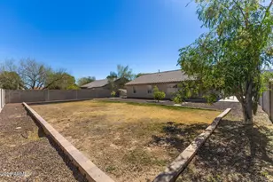 1322 E Harwell Rd, Phoenix, AZ 85042 - Photo 26