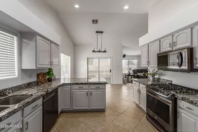 1322 E Harwell Road, Phoenix, AZ 85042 - Photo 10