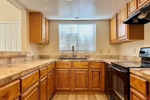 4213 W Calavar Rd, Phoenix, AZ 85053 - Photo 10