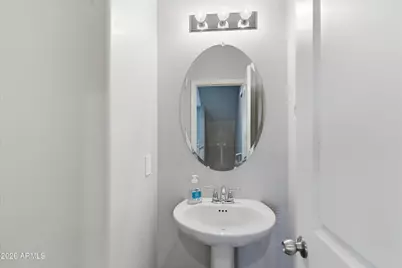 7751 W Pipestone Place, Phoenix, AZ 85035 - Photo 16