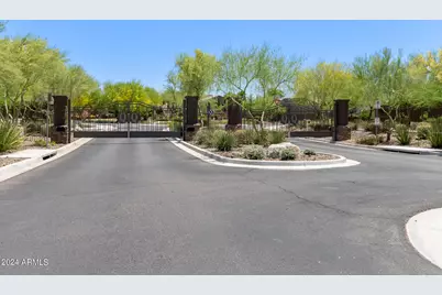 9613 W Staghorn Road, Peoria, AZ 85383 - Photo 14