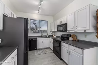 15348 W Banff Lane, Surprise, AZ 85379 - Photo 12