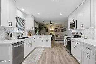 12618 W Paintbrush Dr, Sun City West, AZ 85375 - Photo 10