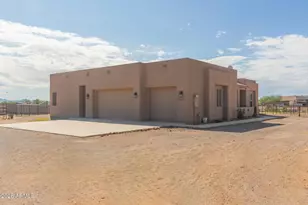 22603 W Laura St, Wittmann, AZ 85361 - Photo 2