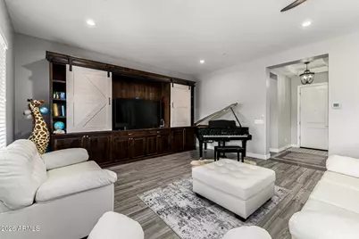 9753 W Rowel Road, Peoria, AZ 85383 - Photo 12