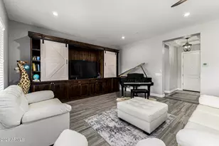 9753 W Rowel Rd, Peoria, AZ 85383 - Photo 12