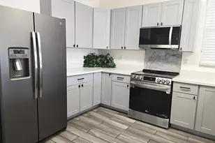 3709 S 52nd Ln, Phoenix, AZ 85043 - Photo 4