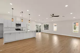 116 E Helena Dr, Phoenix, AZ 85022 - Photo 8