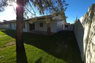 116 E Helena Dr, Phoenix, AZ 85022 - Photo 32