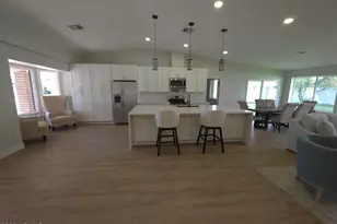 116 E Helena Dr, Phoenix, AZ 85022 - Photo 12