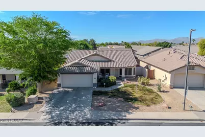 15249 W Honeysuckle Lane, Surprise, AZ 85374 - Photo 2