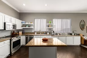 1865 S Morrison Ln, Gilbert, AZ 85295 - Photo 12