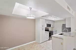 10410 N Cave Creek Rd, Phoenix, AZ 85020 - Photo 8