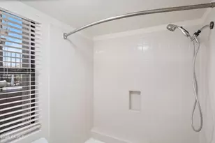 10410 N Cave Creek Rd, Phoenix, AZ 85020 - Photo 24