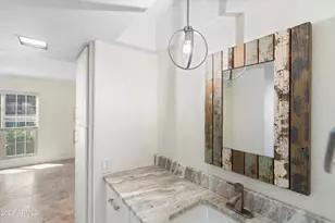 10410 N Cave Creek Rd, Phoenix, AZ 85020 - Photo 22