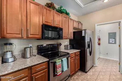 955 E Knox Road #244, Chandler, AZ 85225 - Photo 12