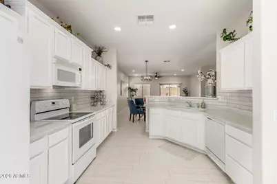 16202 W Winchcomb Lane, Surprise, AZ 85379 - Photo 36