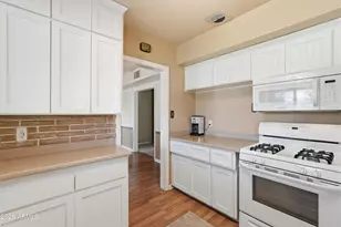 5711 N 12th Ave, Phoenix, AZ 85013 - Photo 14