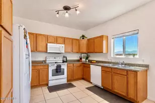 638 E Birch St, Huachuca City, AZ 85616 - Photo 10