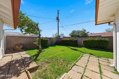 6708 N 41st Lane, Phoenix, AZ 85019 - Photo 36