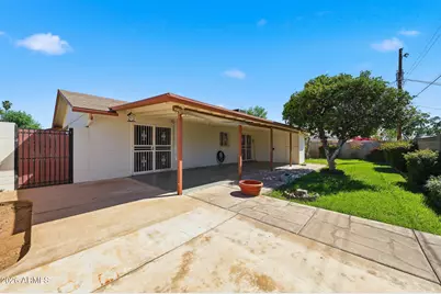 6708 N 41st Lane, Phoenix, AZ 85019 - Photo 32