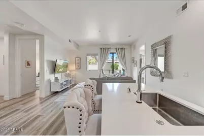 7300 E Earll Drive #1013, Scottsdale, AZ 85251 - Photo 4