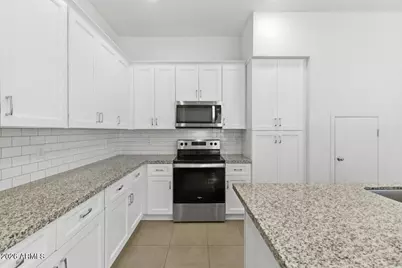 265 E Balsam Drive, Chandler, AZ 85286 - Photo 10