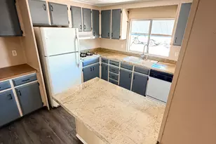 7300 N 51st Ave, Glendale, AZ 85301 - Photo 10