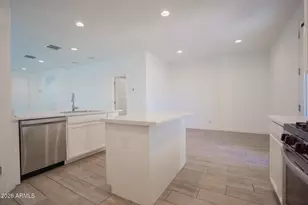 3719 S 63rd Dr, Phoenix, AZ 85043 - Photo 10