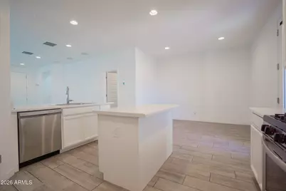 3719 S 63rd Drive, Phoenix, AZ 85043 - Photo 10