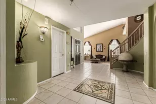 2042 E Dias Dr, Gilbert, AZ 85234 - Photo 8