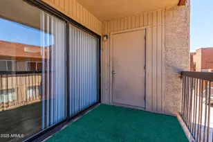 3810 N Maryvale Pkwy, Phoenix, AZ 85031 - Photo 20
