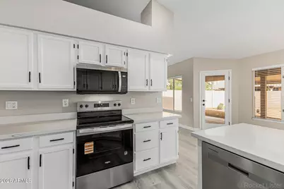 8939 W Wescott Drive, Peoria, AZ 85382 - Photo 16