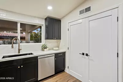 611 W Gibraltar Lane, Phoenix, AZ 85023 - Photo 18