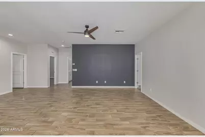 210 W Sunland Avenue, Phoenix, AZ 85041 - Photo 8