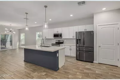 210 W Sunland Avenue, Phoenix, AZ 85041 - Photo 14