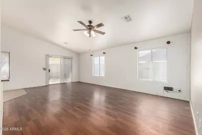 727 E Long Avenue, Buckeye, AZ 85326 - Photo 8