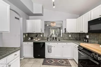 6614 W Desert Hollow Drive, Phoenix, AZ 85083 - Photo 8